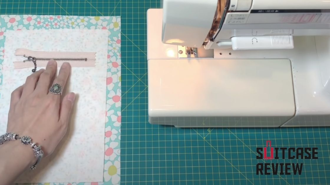 How to hide stuff in a backpack? Suitcase Review