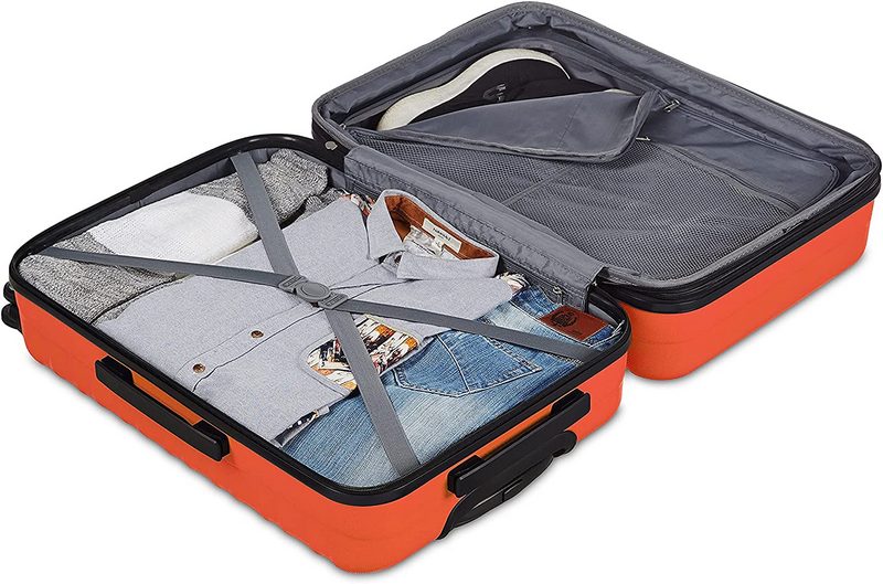 Amazon Basics Luggage 26-Inch spinner